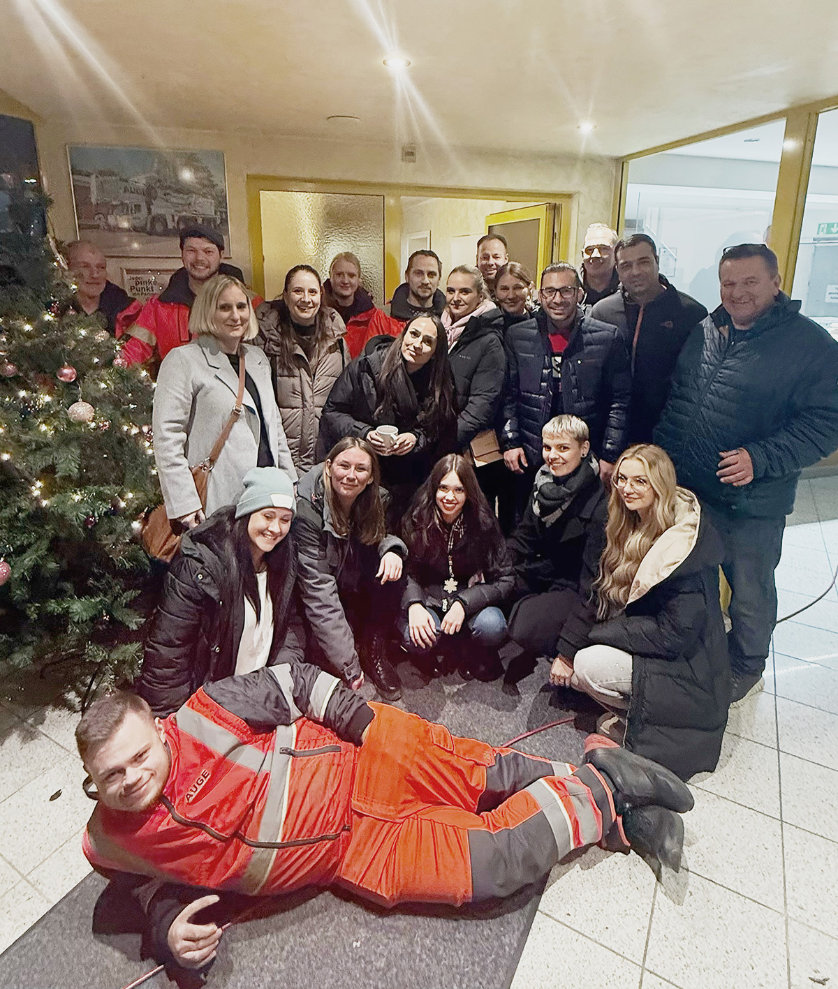 Teamfoto der Mitarbeiter