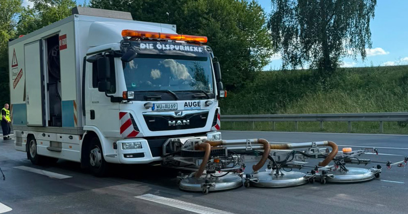 Ölspurreinigung Landstraße nähe Würzburg